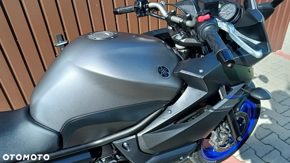 Yamaha XJ - 13