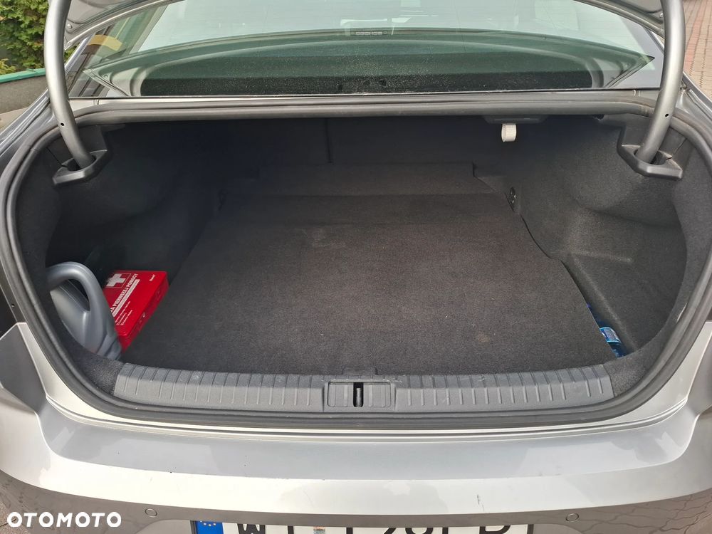 Volkswagen Passat ver-2-0-tdi-bmt-city - 9