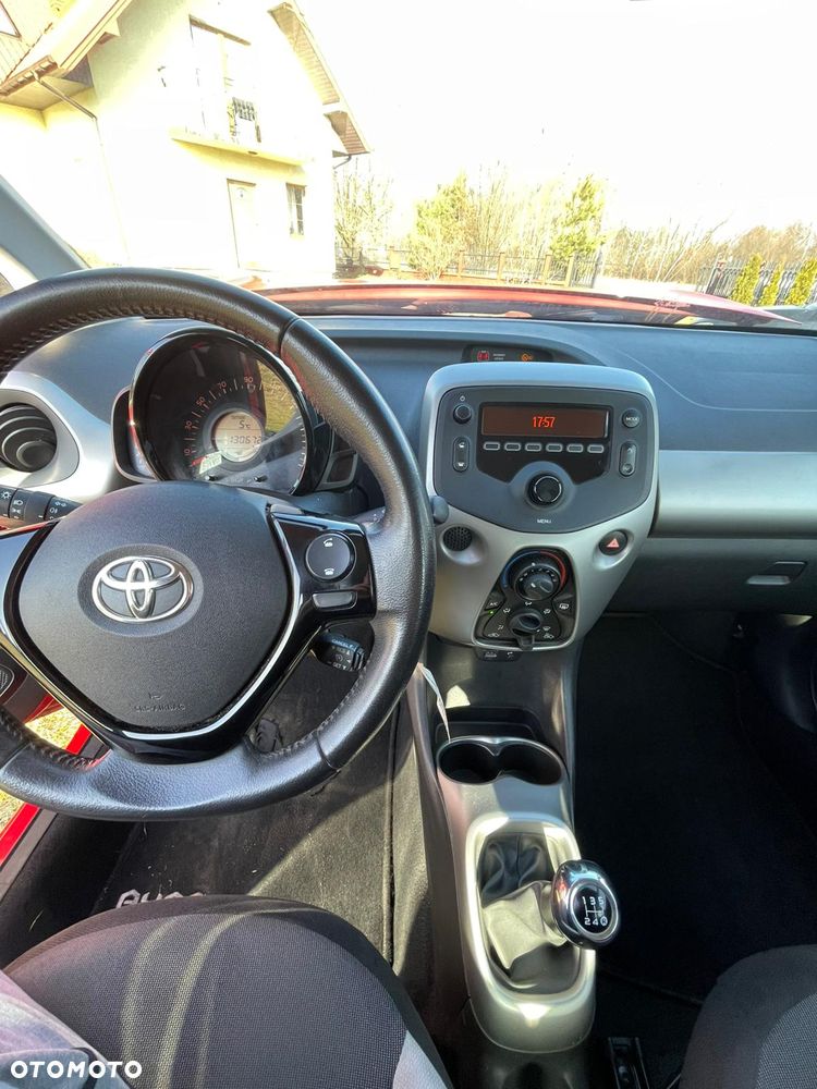 Toyota Aygo x-play - 14