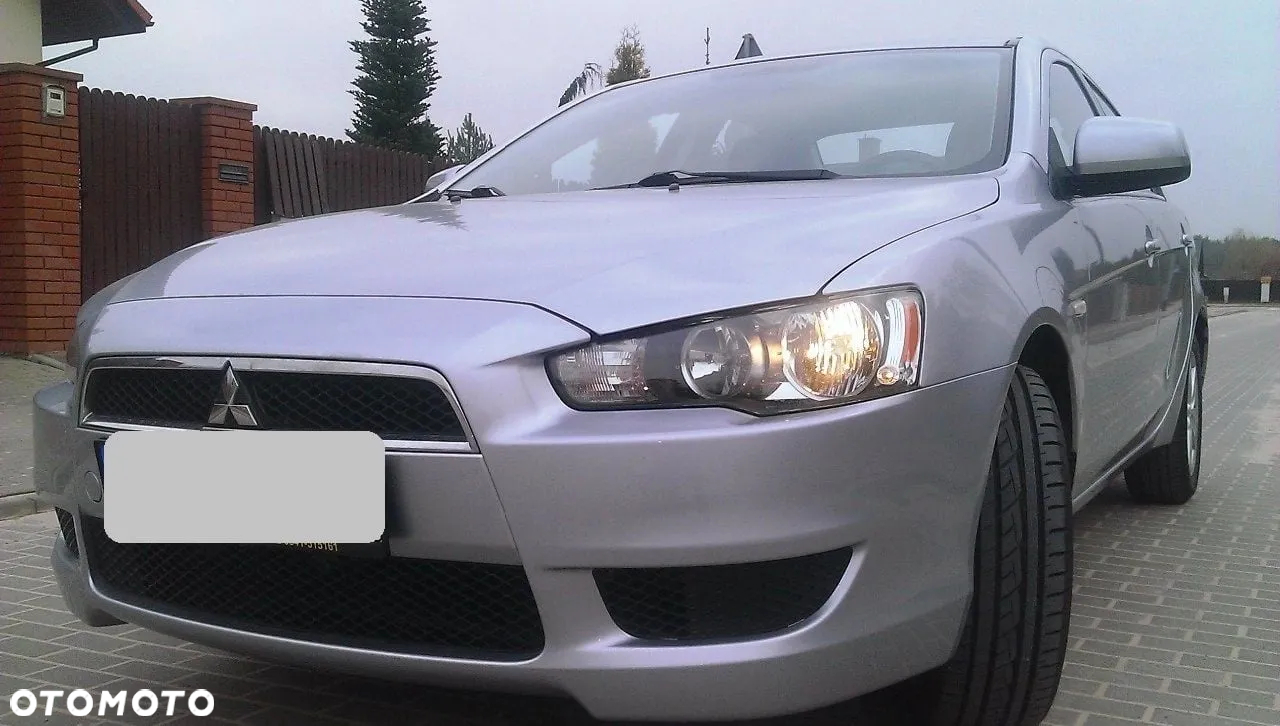 Mitsubishi Lancer 1.8 Invite - 4