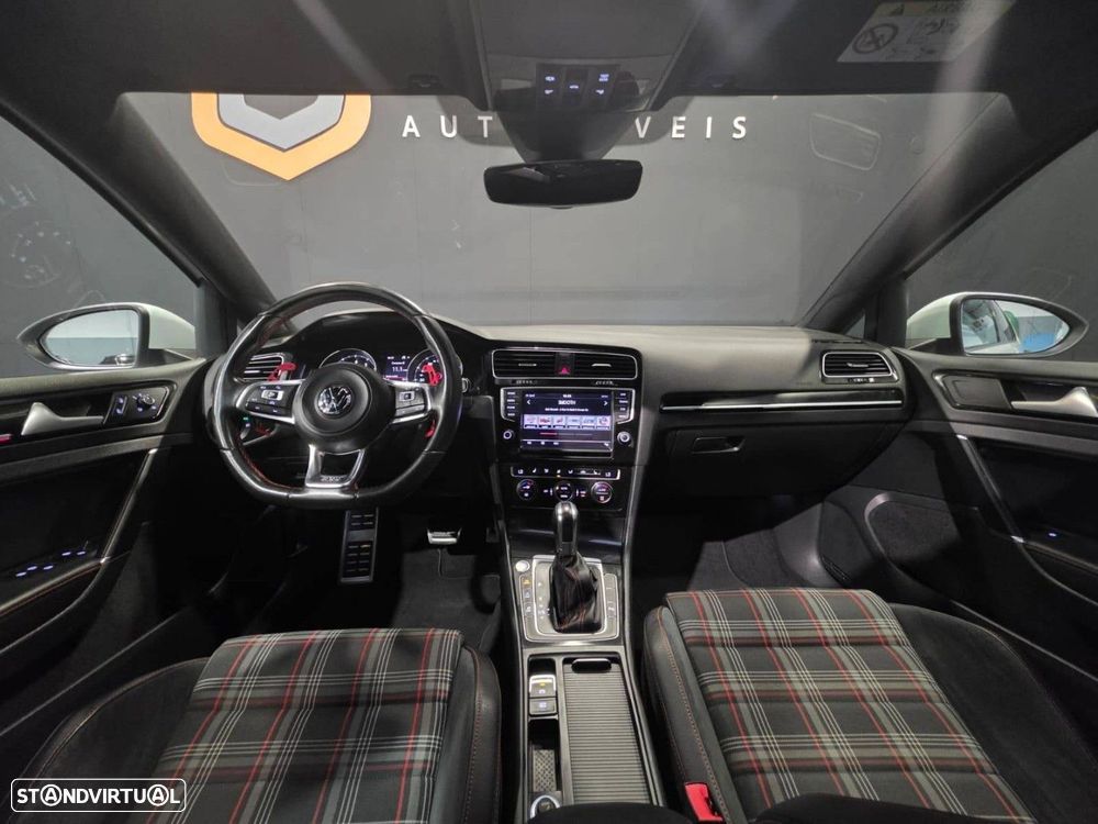 VW Golf 2.0 TSi GTi DSG Performance - 12