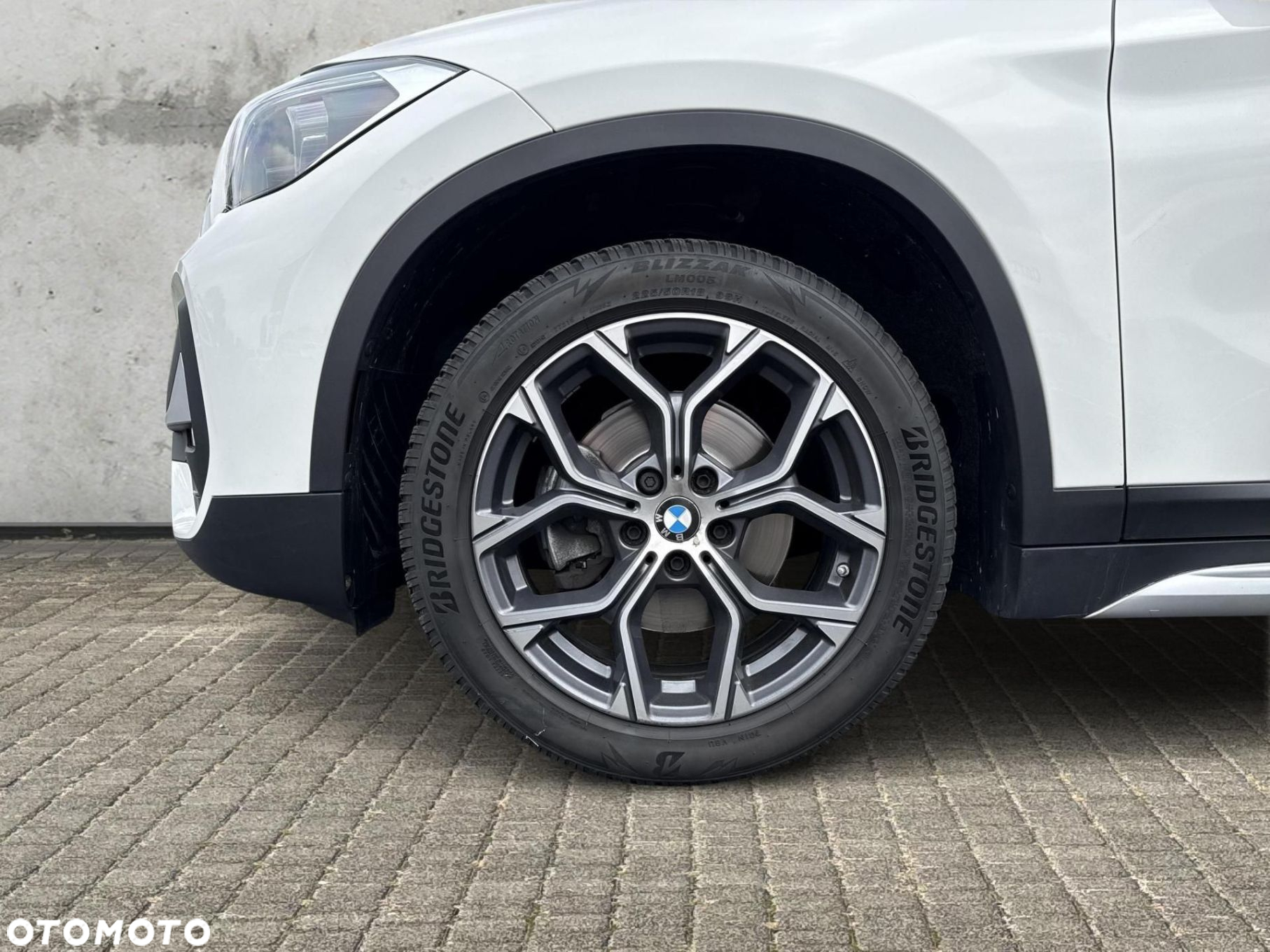 BMW X1 sDrive18i xLine - 9