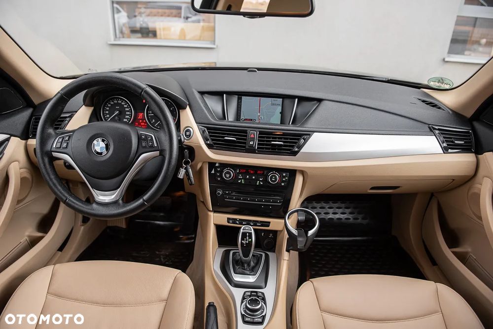 BMW X1 xDrive20d Sport Line - 27