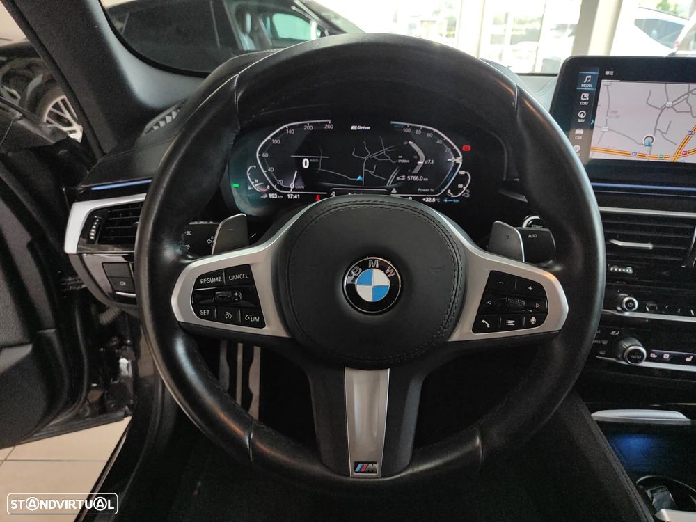 BMW 530 e Pack 50 anos M - 31