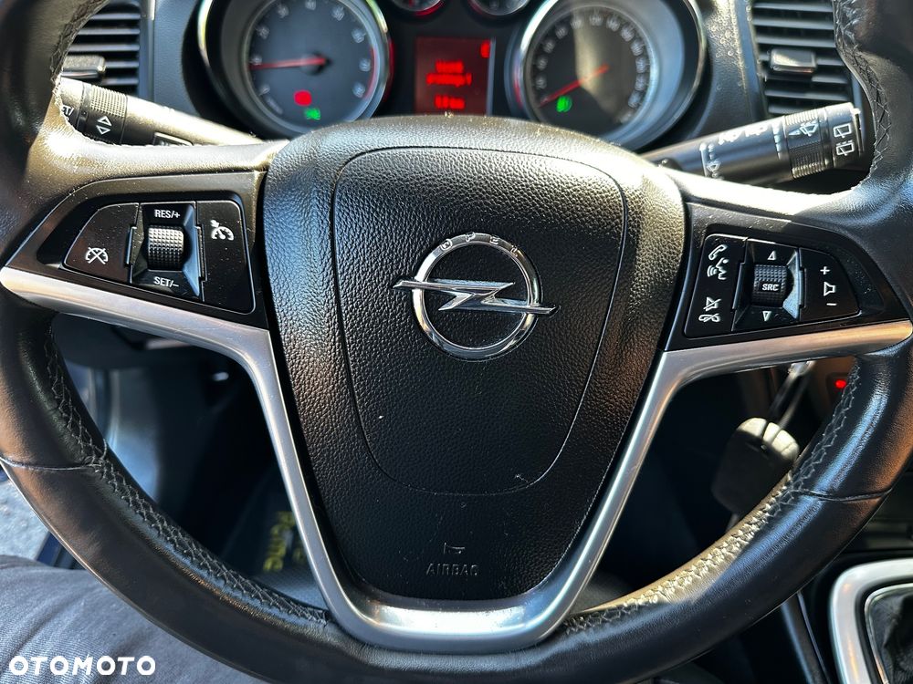 Opel Insignia 2.0 Turbo 4x4 Cosmo - 24