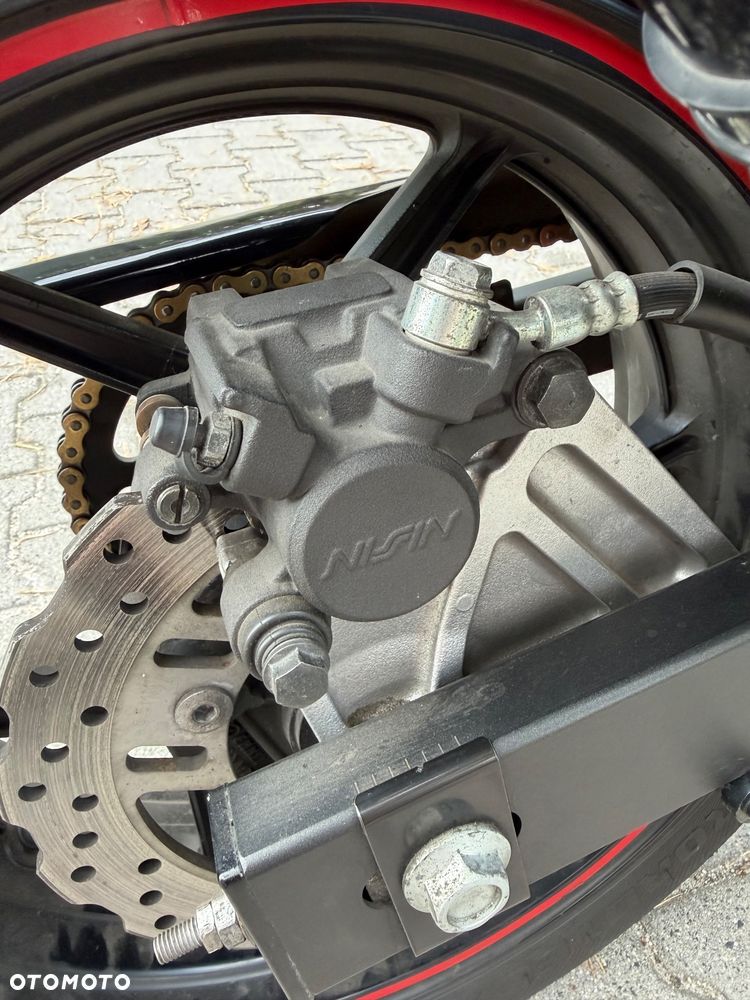 Kawasaki ZR - 15