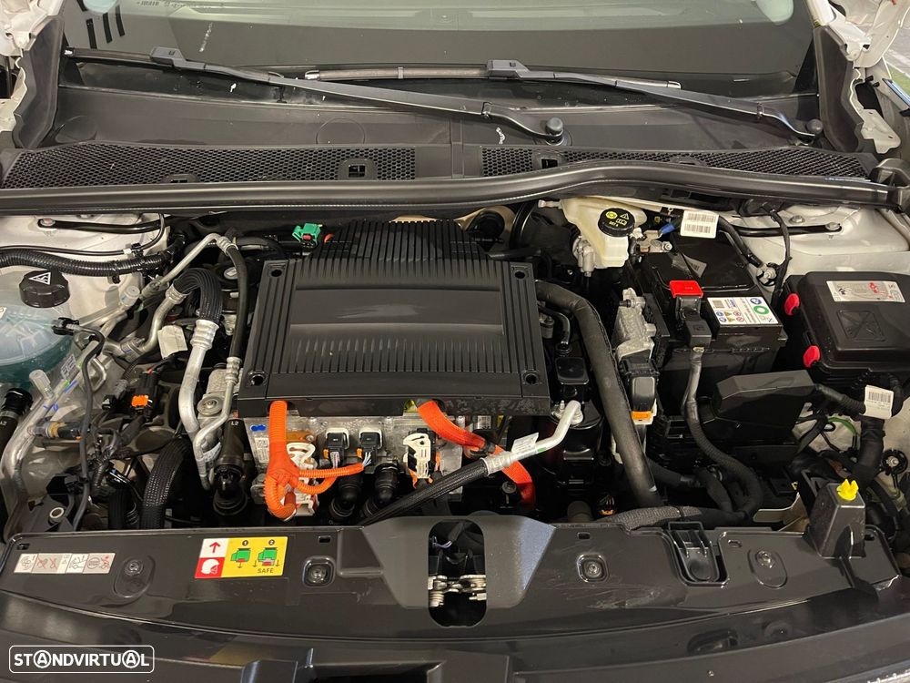 Peugeot e-2008 50 kWh Allure - 33