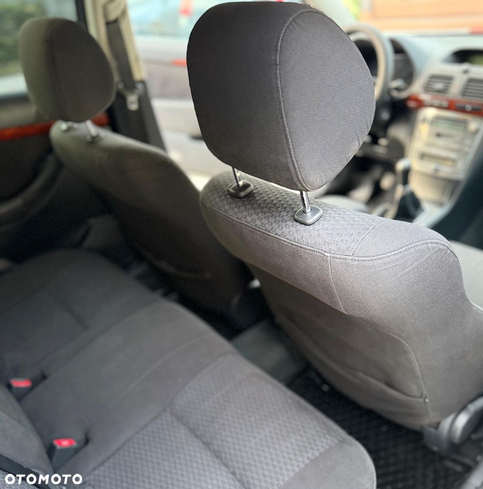 Toyota Avensis 2.0 D-4D Sol - 13