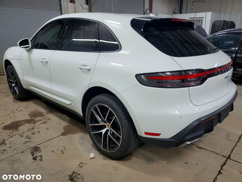 Porsche Macan - 4
