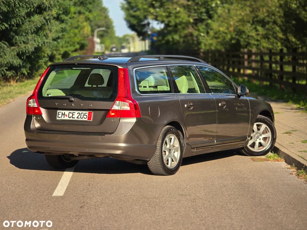 Volvo V70 2.5T Summum - 5