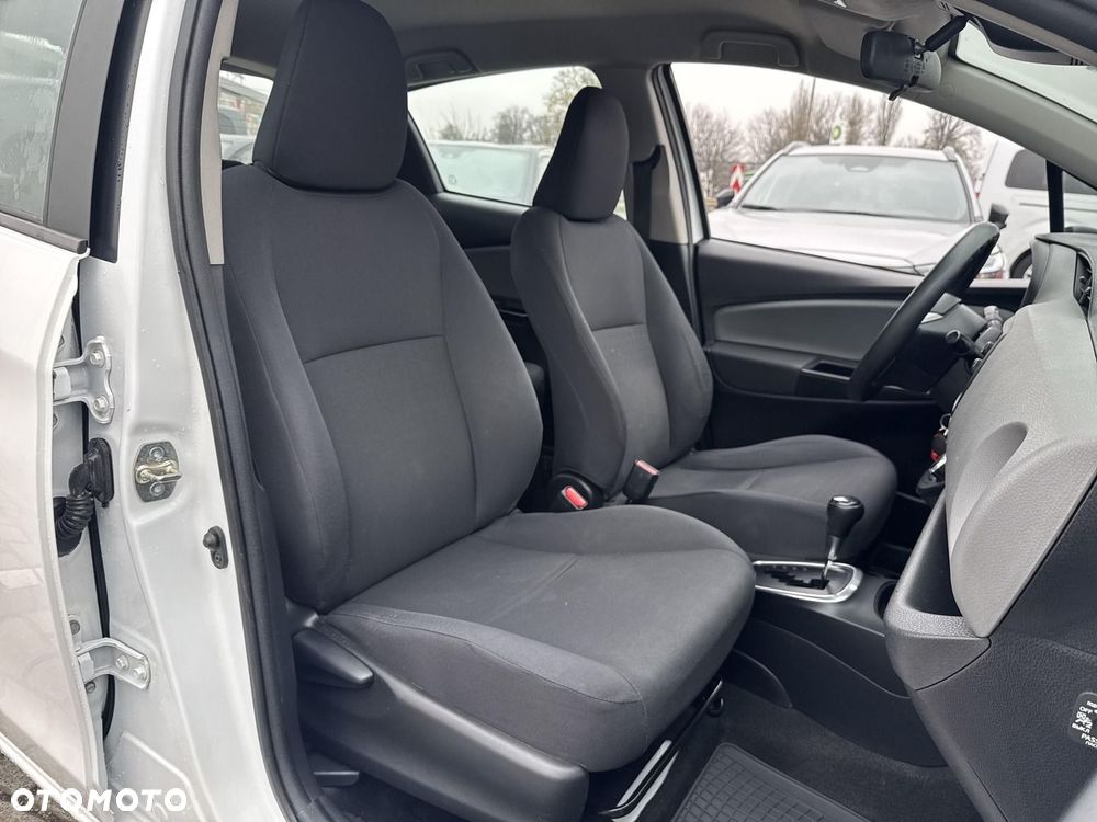 Toyota Yaris - 25