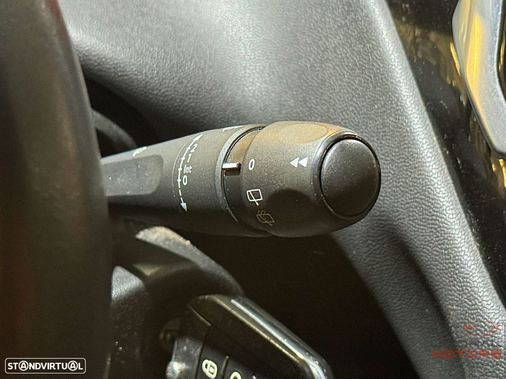 Peugeot 208 1.2 PureTech Style - 24