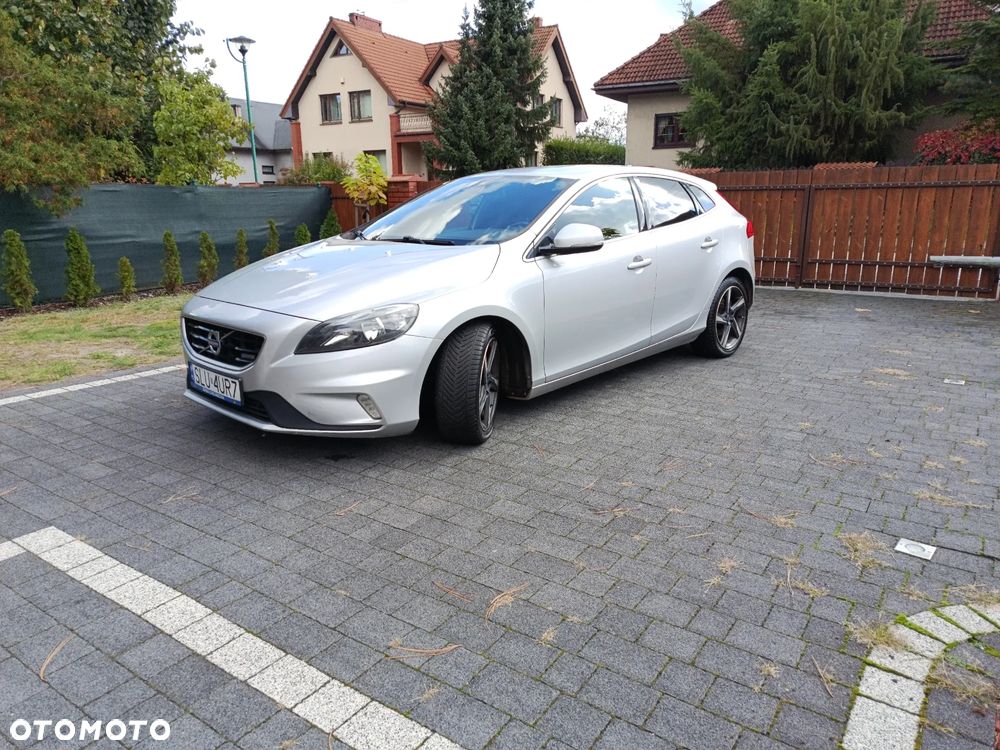 Volvo V40 2015 photo 2