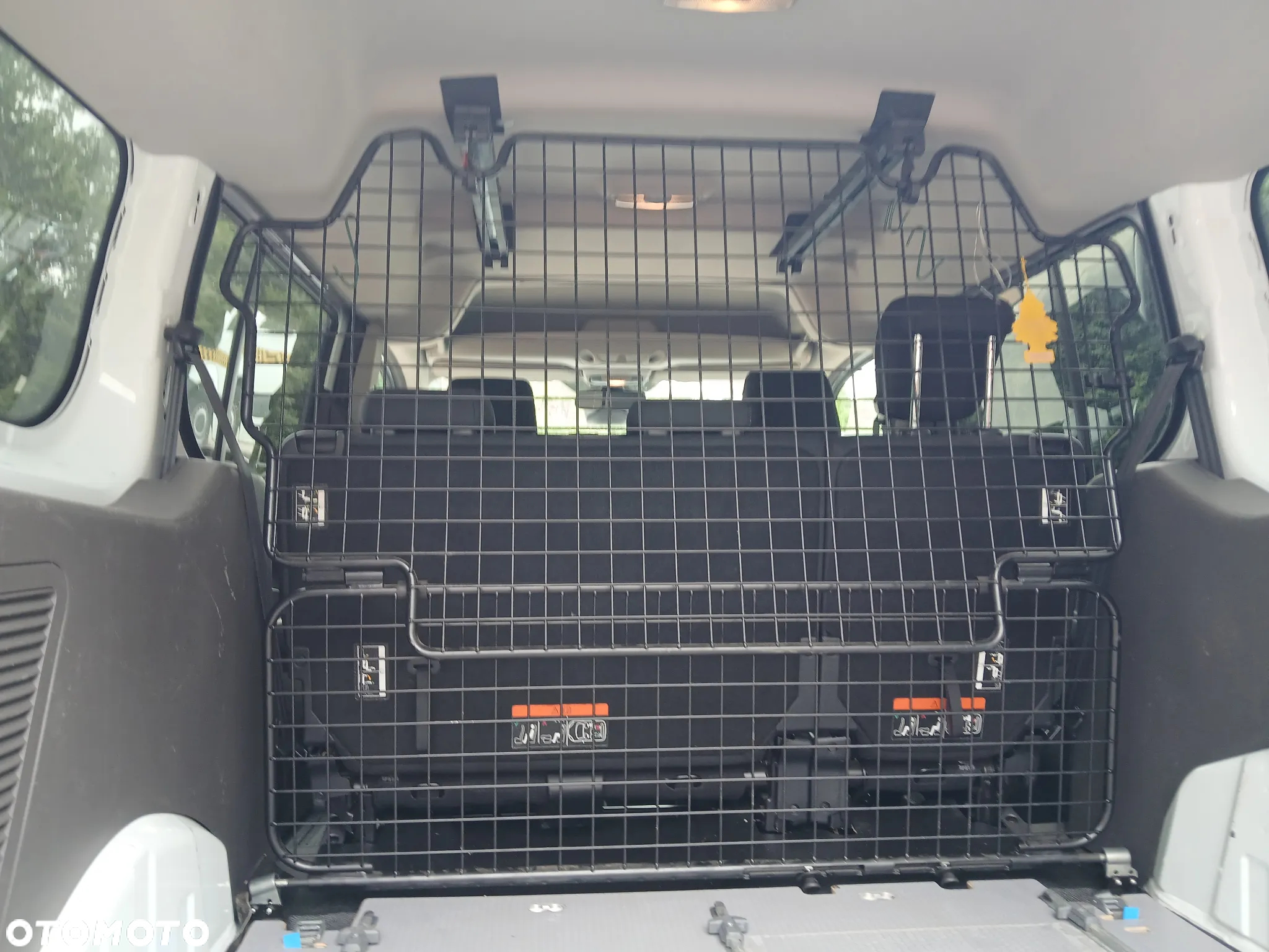 Ford Transit Connect - 21