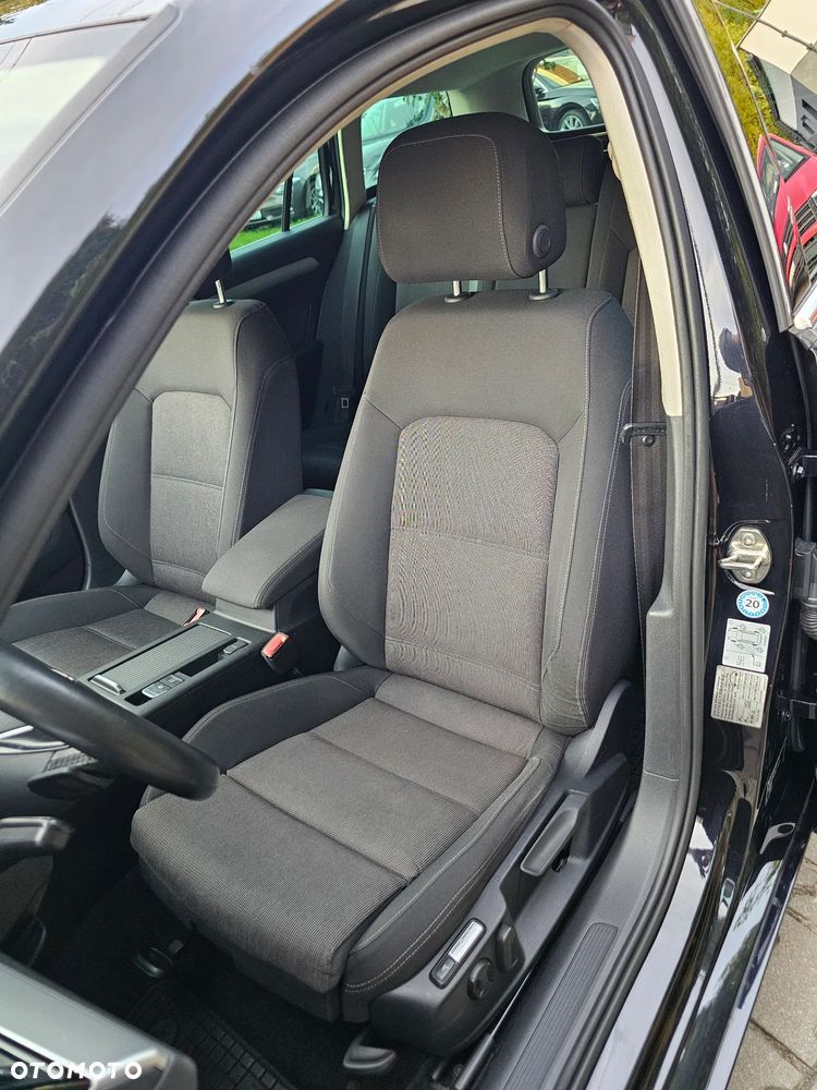 Volkswagen Passat - 20