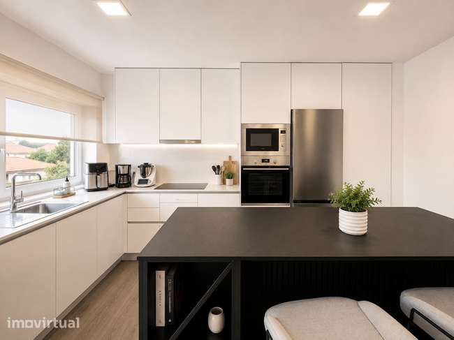 Apartamento T3 com Terraço, Marquise e Garagem Fechada em Braga - Grande imagem: 4/21