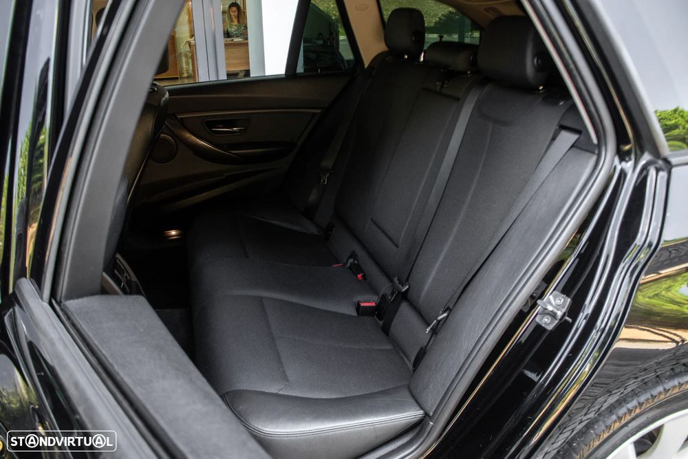 BMW 318 d Auto Line Modern - 24