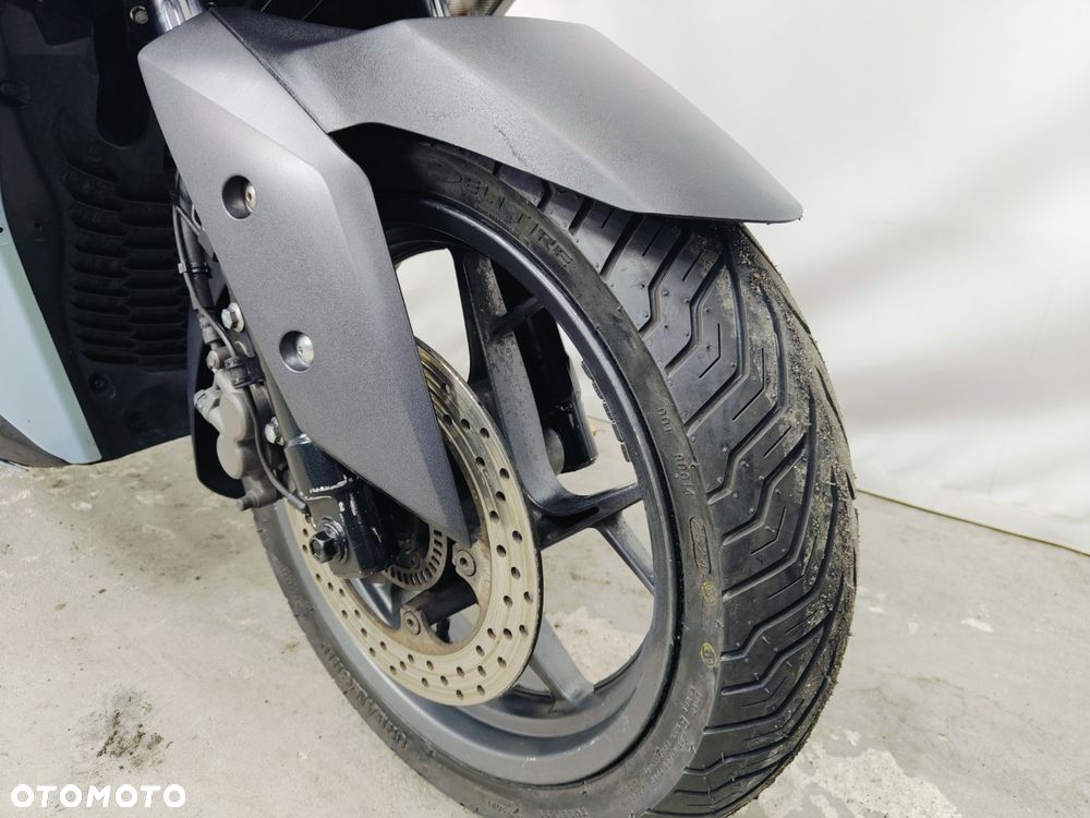 Yamaha X-max - 3