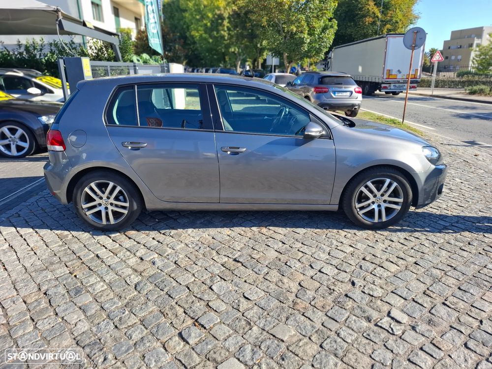 VW Golf 2.0 TDi Confortline - 6