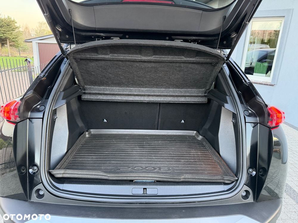 Peugeot 2008 1.5 BlueHDi Allure S&S - 11