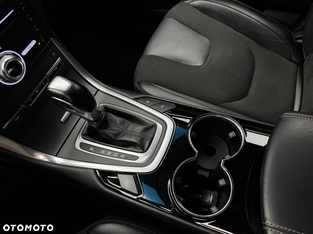 Ford Edge 2.0 TDCi Twin-Turbo 4WD ST-Line - 31