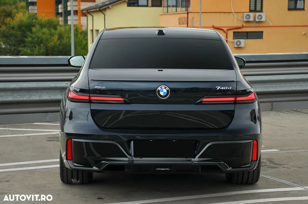 BMW Seria 7 740d xDrive MHEV - 34
