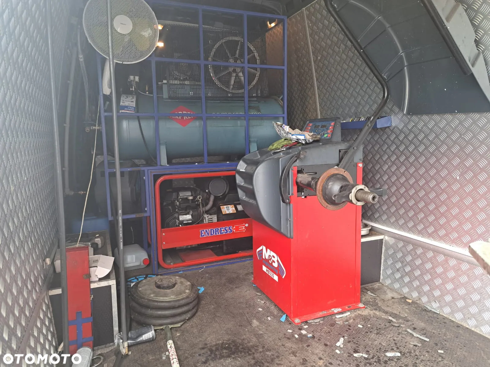 Iveco 35S18 Mobilna Wulkanizacja Specjalny Serwisowy Osobowe i Dostawcze Tylko 10 000 km Krajowy Jak Nowy ! Ledy Nawigacja - 2