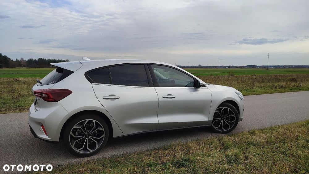 Ford Focus 1.0 EcoBoost Hybrid ACTIVE X - 5