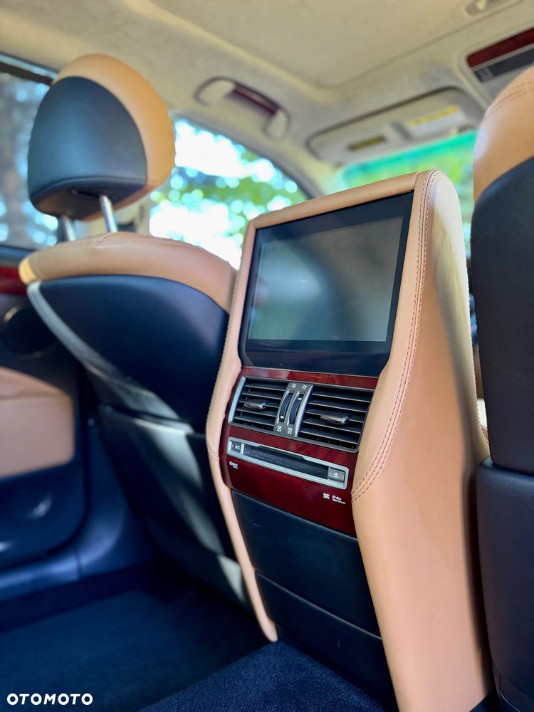 Lexus LS - 37