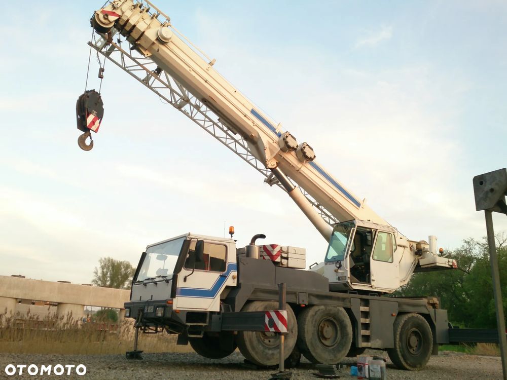 Liebherr LTM 1050 - 4