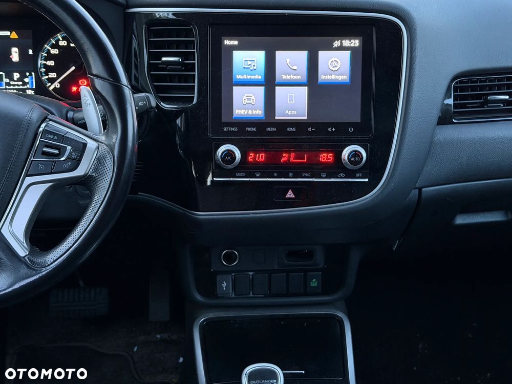 Mitsubishi Outlander Intense + - 13