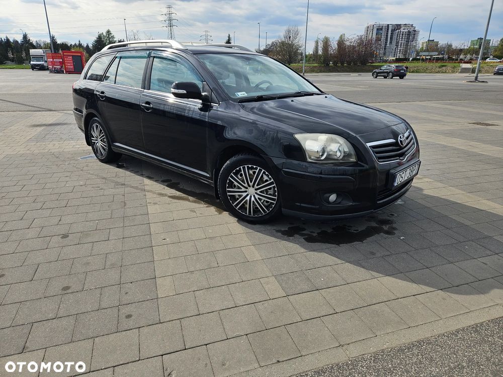 Toyota Avensis 2.0 D-4D Luna - 1