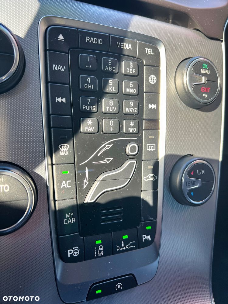 Volvo V40 D2 Inscription - 18