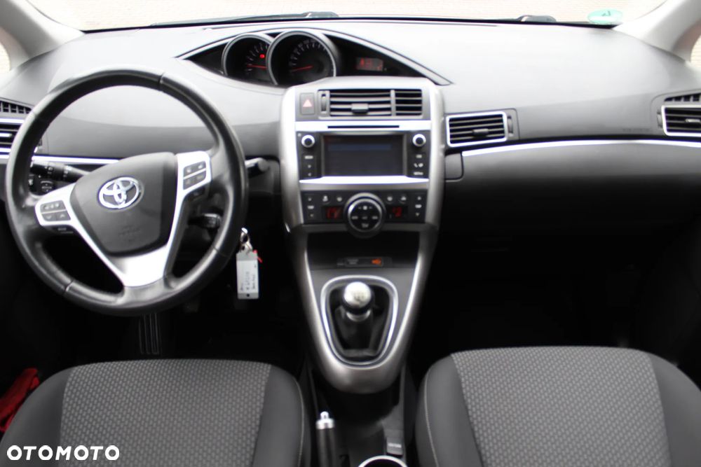 Toyota Verso 1.8 5-Sitzer Life - 9