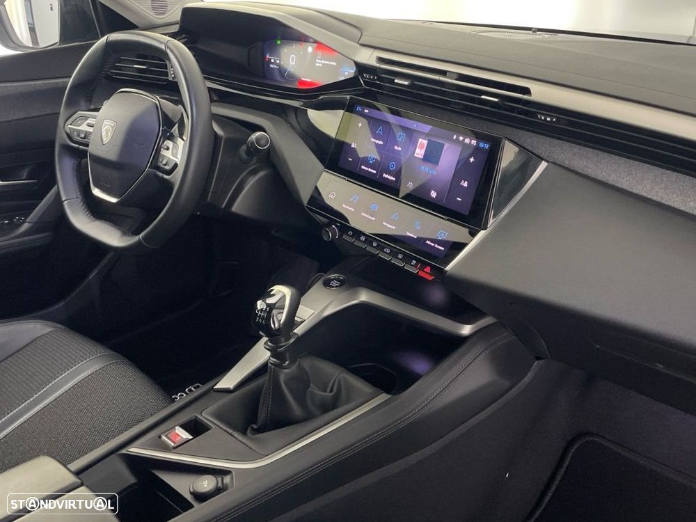 Peugeot 308 SW 1.2 PureTech Allure - 22