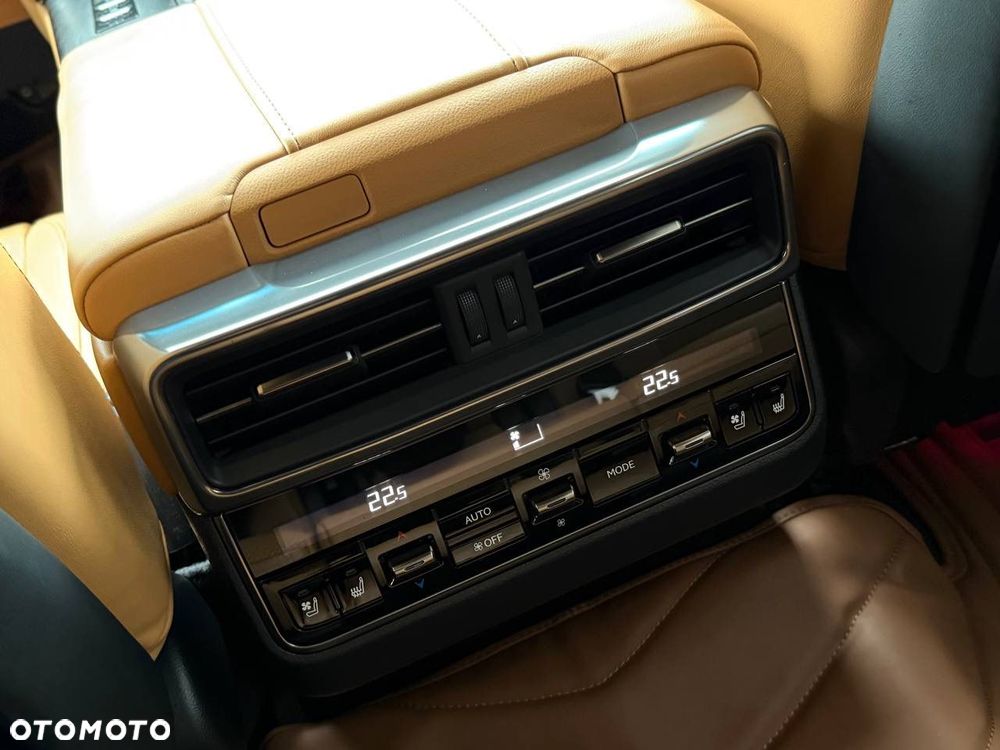 Lexus LX - 37
