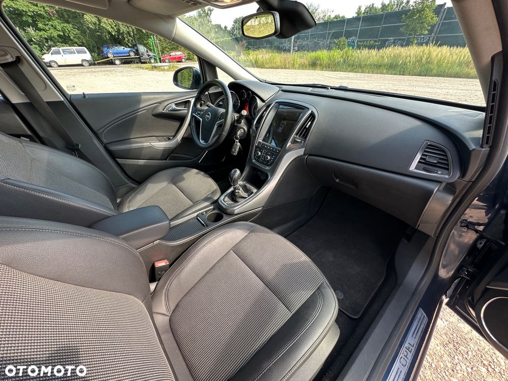 Opel Astra 1.6 Turbo Innovation - 37