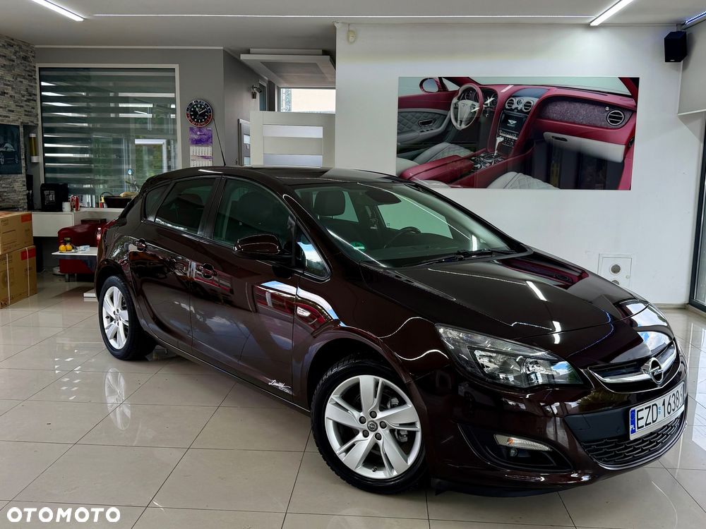 Opel Astra 1.4 Turbo Color Edition - 1