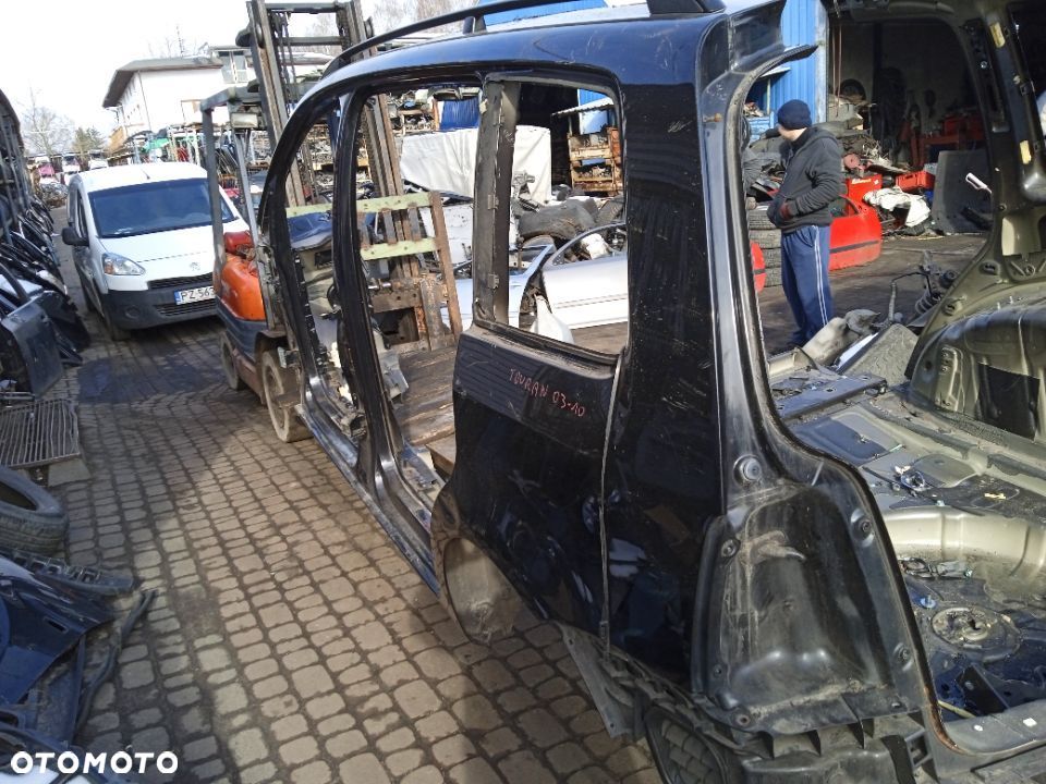 PRÓG LEWY VOLKSWAGEN TOURAN 03-10 - 2