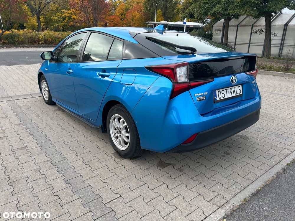 Toyota Prius - 4
