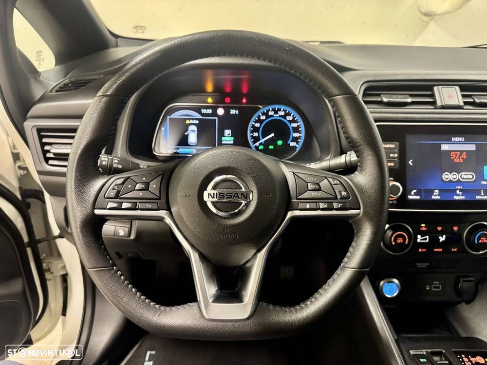 Nissan Leaf N-Connecta - 9