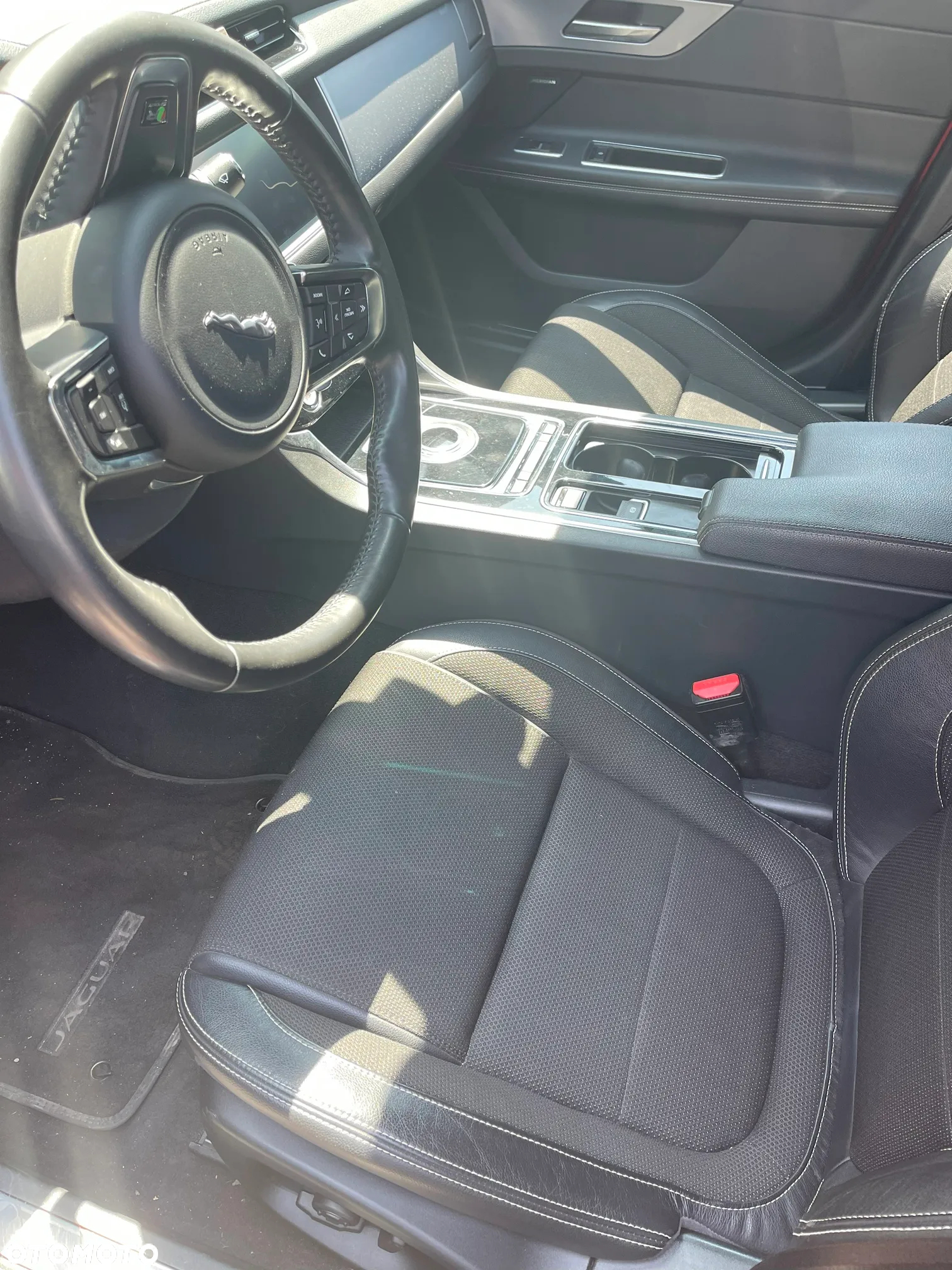 Jaguar XF 2.0 i4D AWD R-Sport - 7