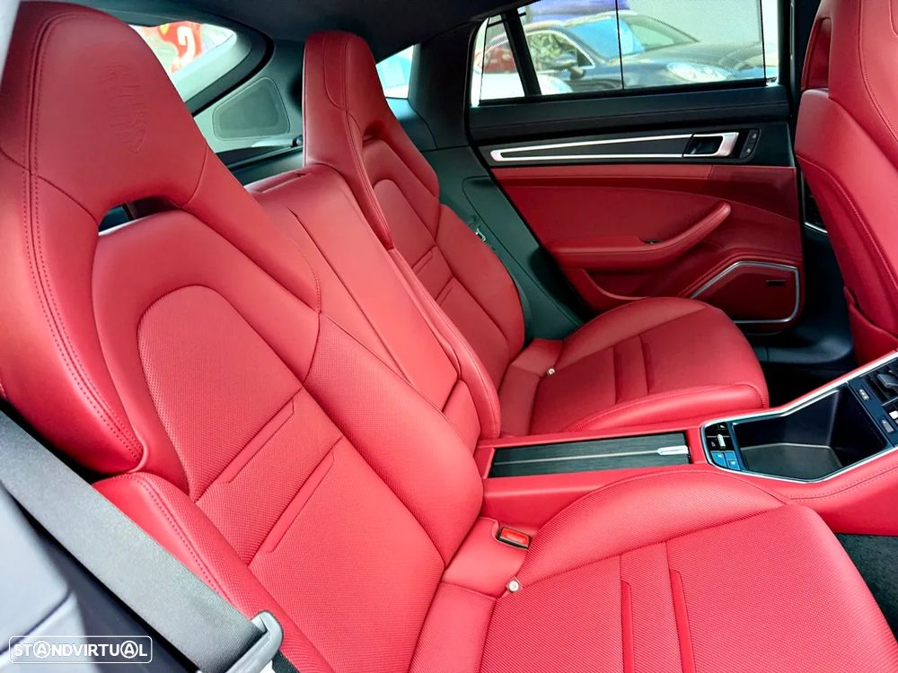 Porsche Panamera 4 E-Hybrid Platinum Edition - 31