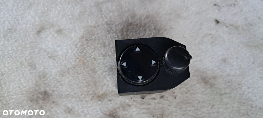 Przełącznik Regulacji Składania Lusterek Audi A4 B5 A8 D2 4D0959565B - 2