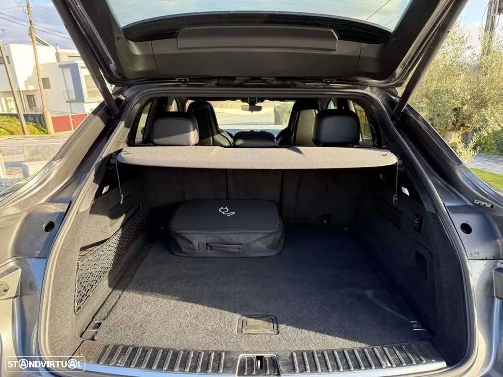 Porsche Cayenne Coupé E-Hybrid - 31