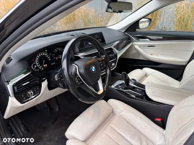 BMW Seria 5 520d Luxury Line - 15