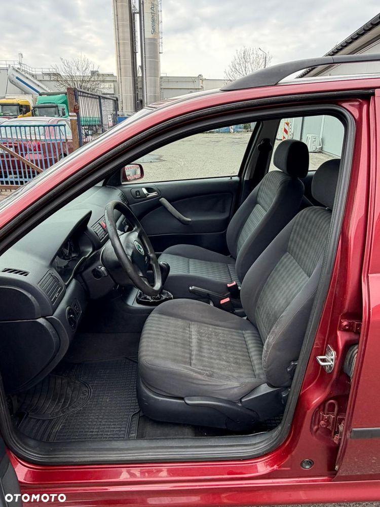 Skoda Octavia 1.6 Tour Sport - 3