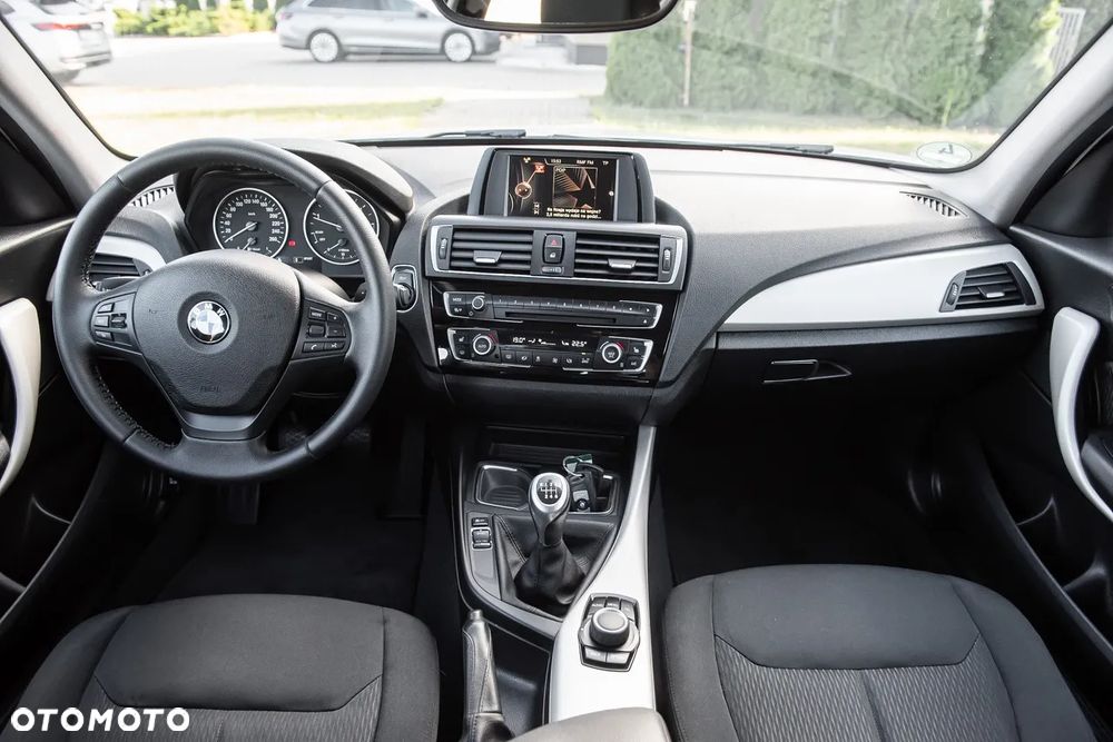 BMW Seria 1 118d Edition Metropolitan - 26