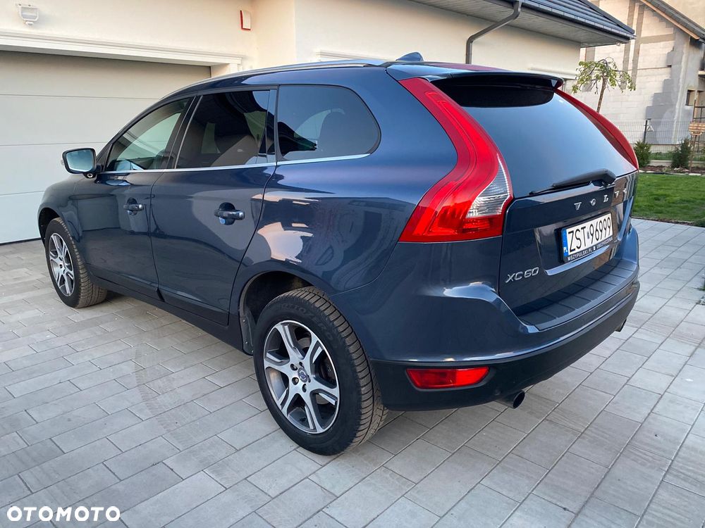 Volvo XC 60 D5 AWD RDesign - 4