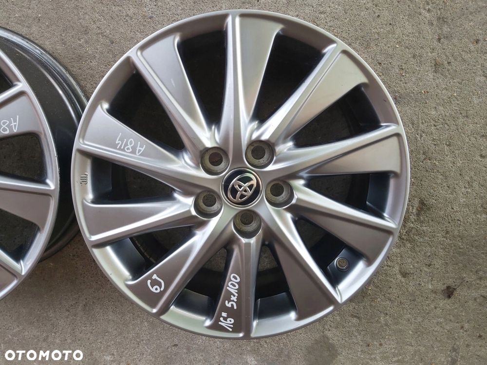 Toyota Yaris IV Cross alufelga 5x100 16 6J et50 - 2